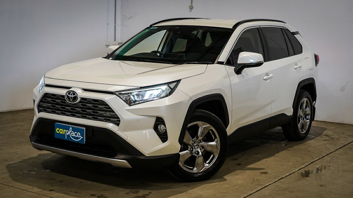 Toyota Rav4 image 2