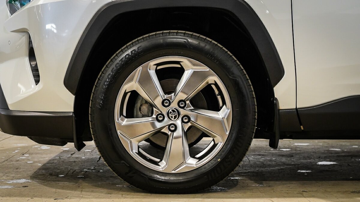 Toyota Rav4 image 4