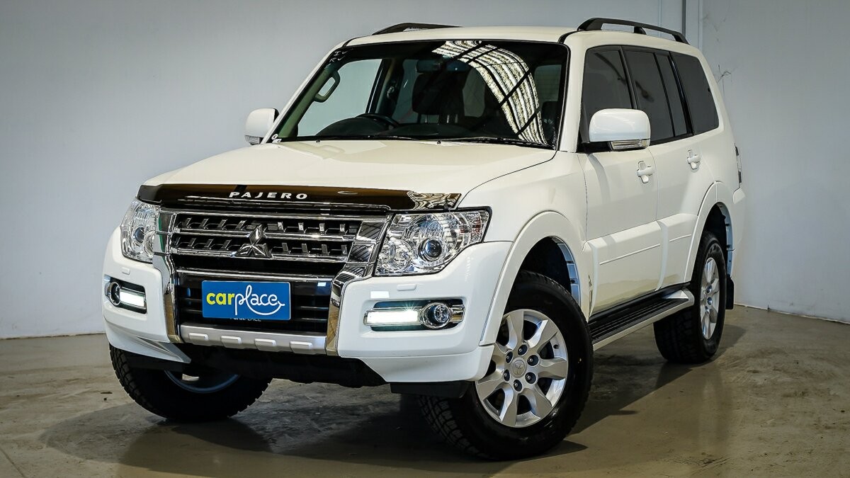 Mitsubishi Pajero image 2