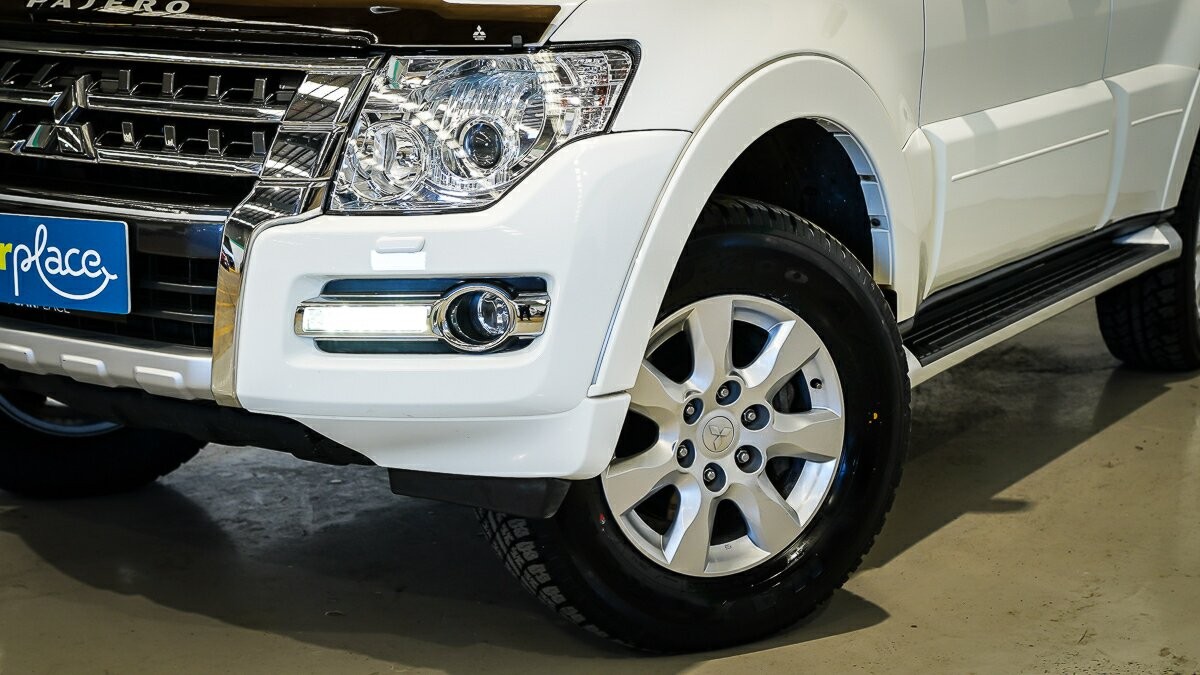 Mitsubishi Pajero image 3