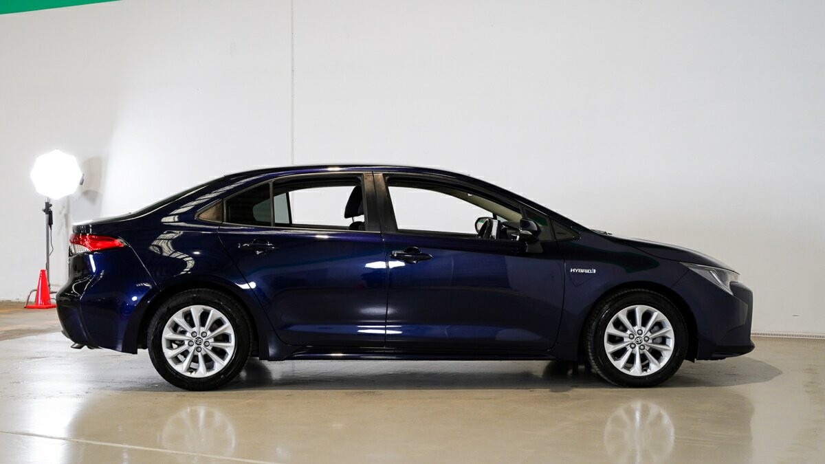 Toyota Corolla image 3