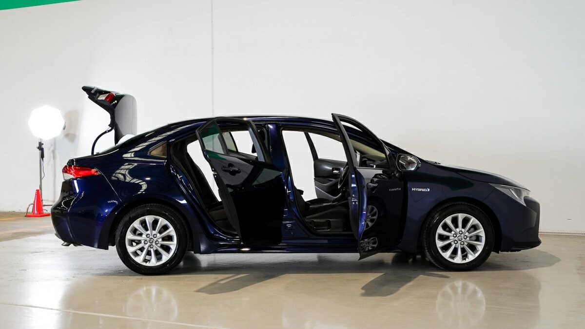 Toyota Corolla image 4