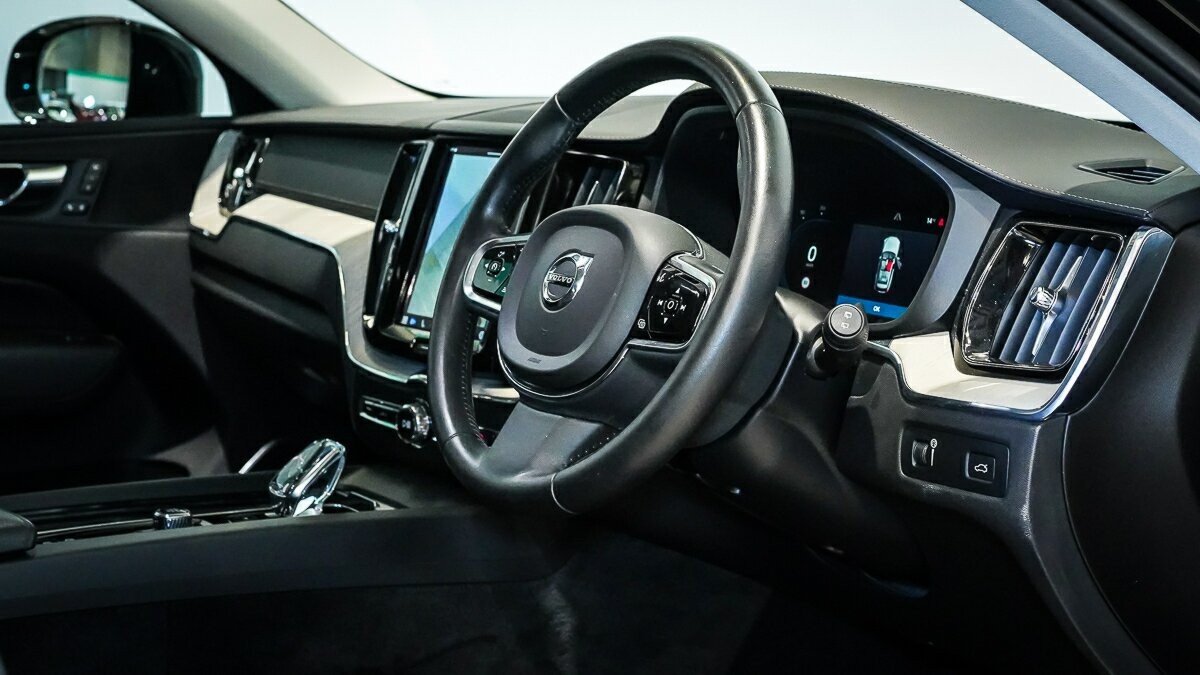Volvo Xc60 image 4
