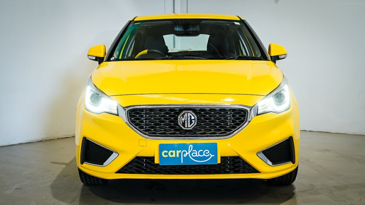 MG Mg3 image 2
