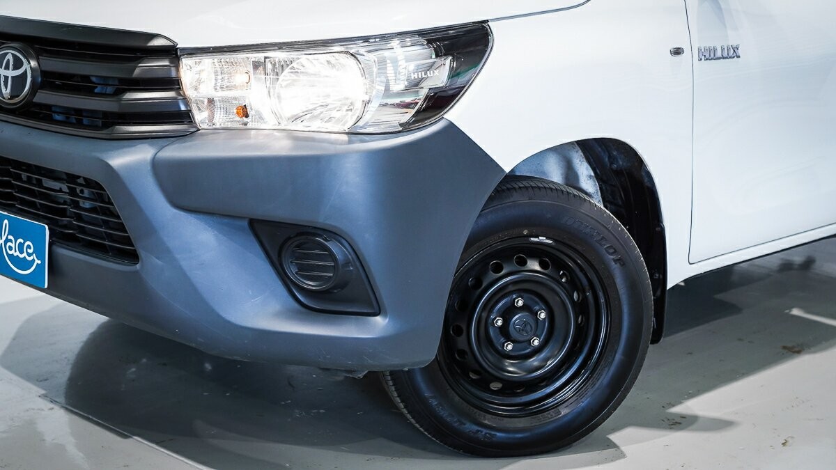 Toyota Hilux image 3