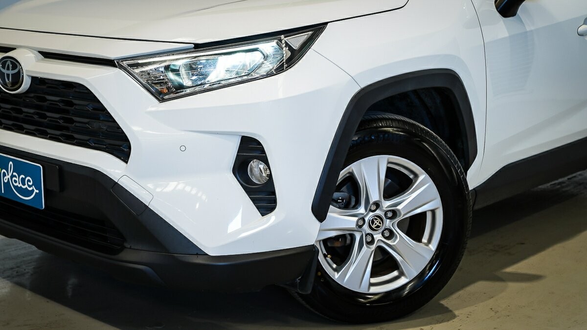 Toyota Rav4 image 3