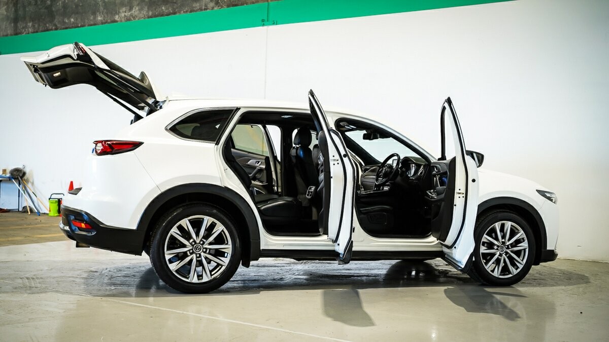 Mazda Cx-9 image 4