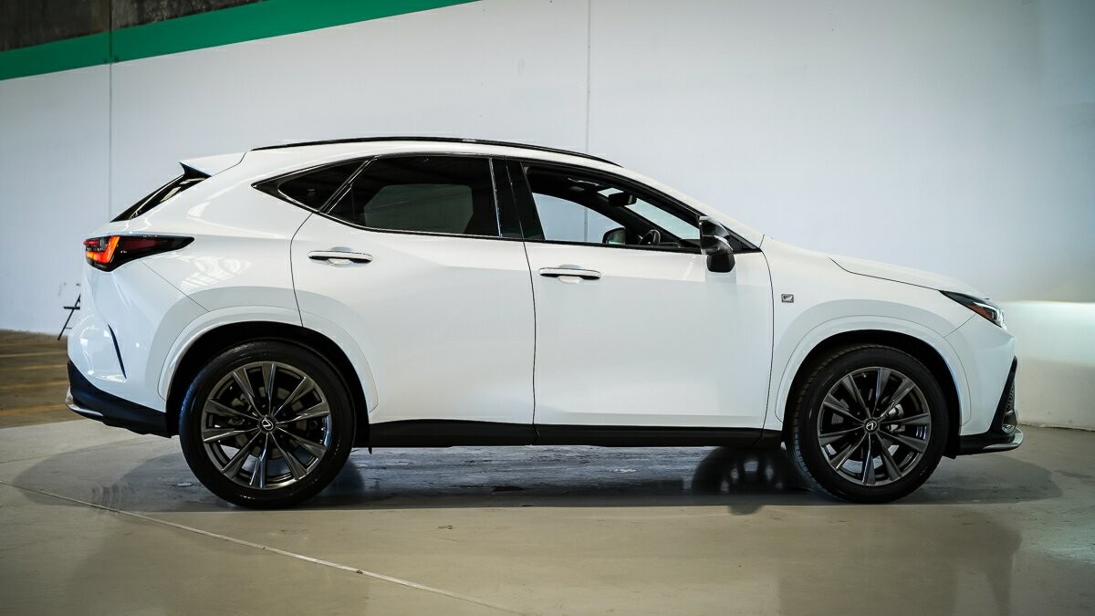 Lexus Nx image 4