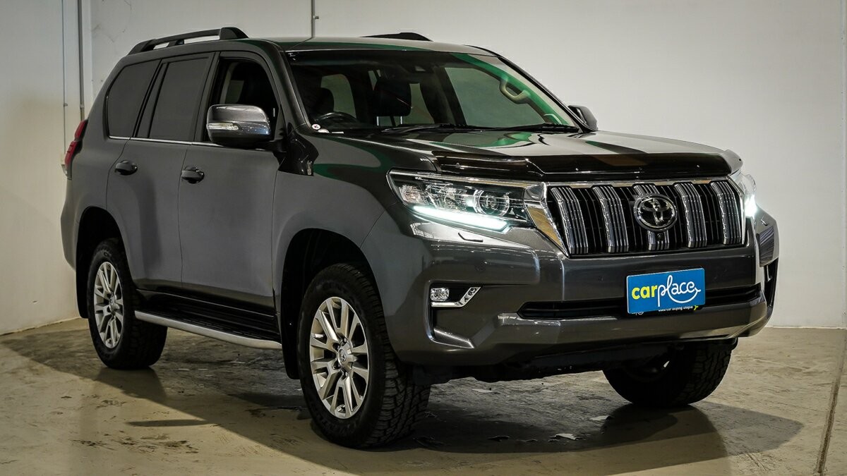 Toyota Landcruiser Prado image 3