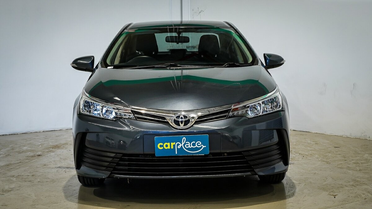 Toyota Corolla image 2
