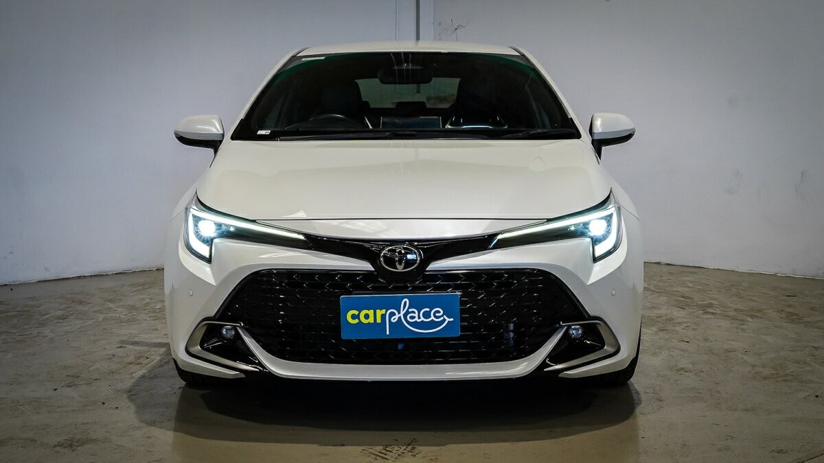 Toyota Corolla image 2