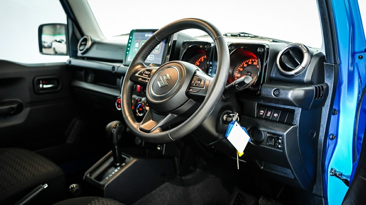 Suzuki Jimny image 4