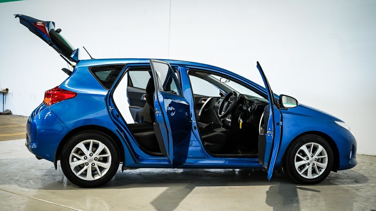 Toyota Corolla image 4