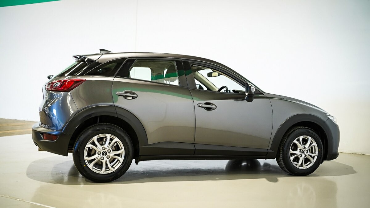 Mazda Cx-3 image 4