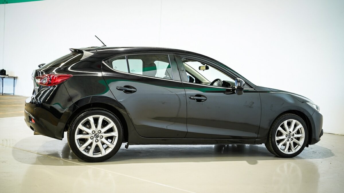 Mazda 3 image 4
