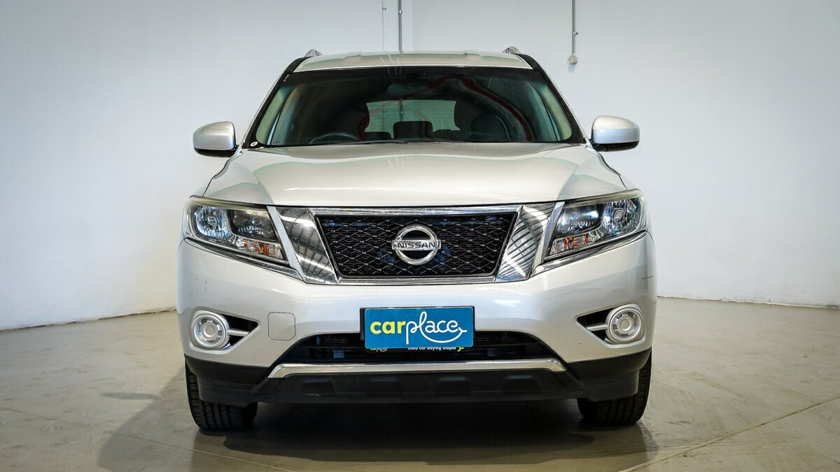 Nissan Pathfinder image 2