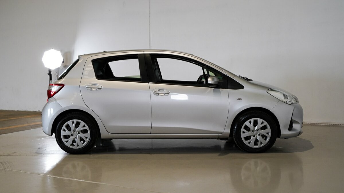 Toyota Yaris image 3