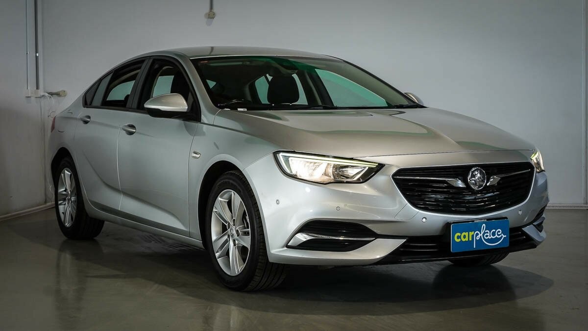 Holden Commodore image 3