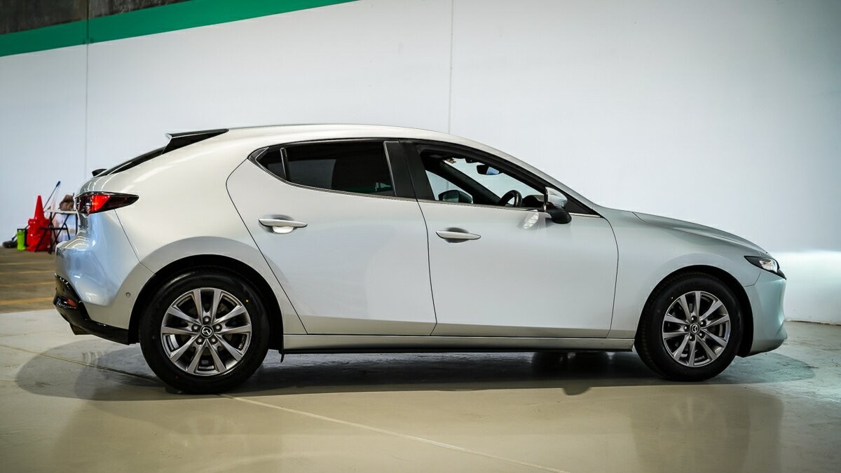 Mazda 3 image 4