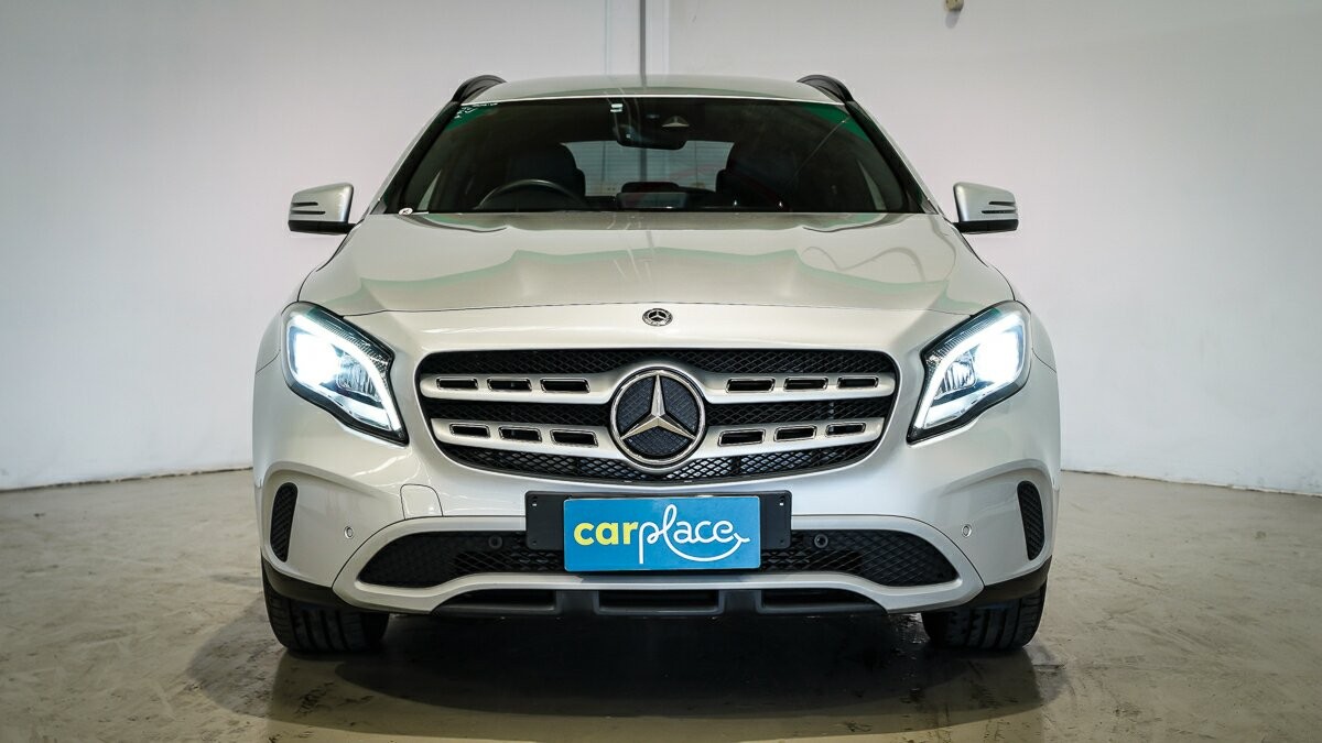 Mercedes Benz Gla-class image 2