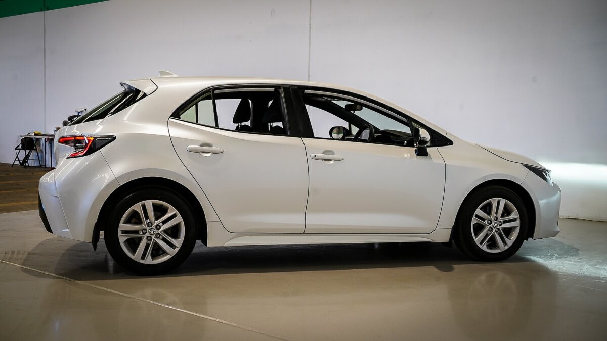 Toyota Corolla image 4
