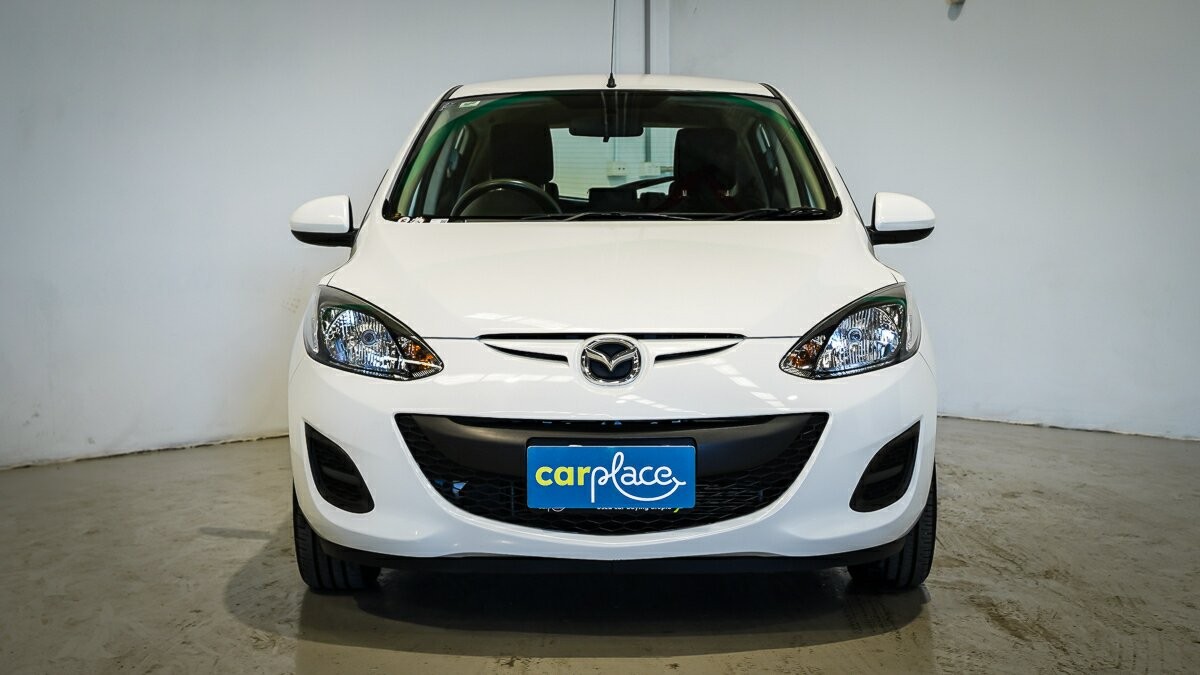 Mazda 2 image 3