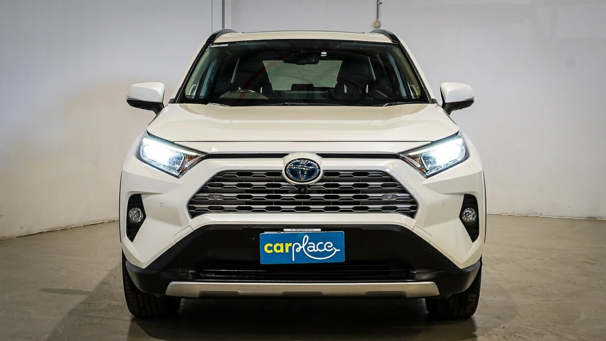 Toyota Rav4 image 2