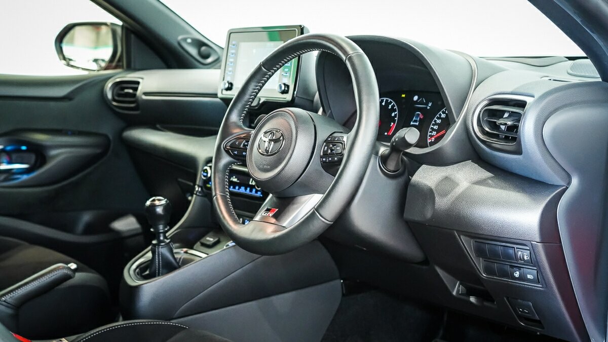 Toyota Yaris image 3