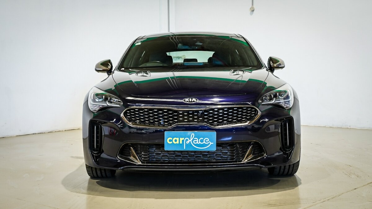 Kia Stinger image 2