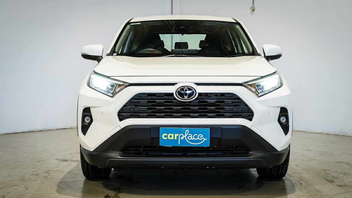 Toyota Rav4 image 2