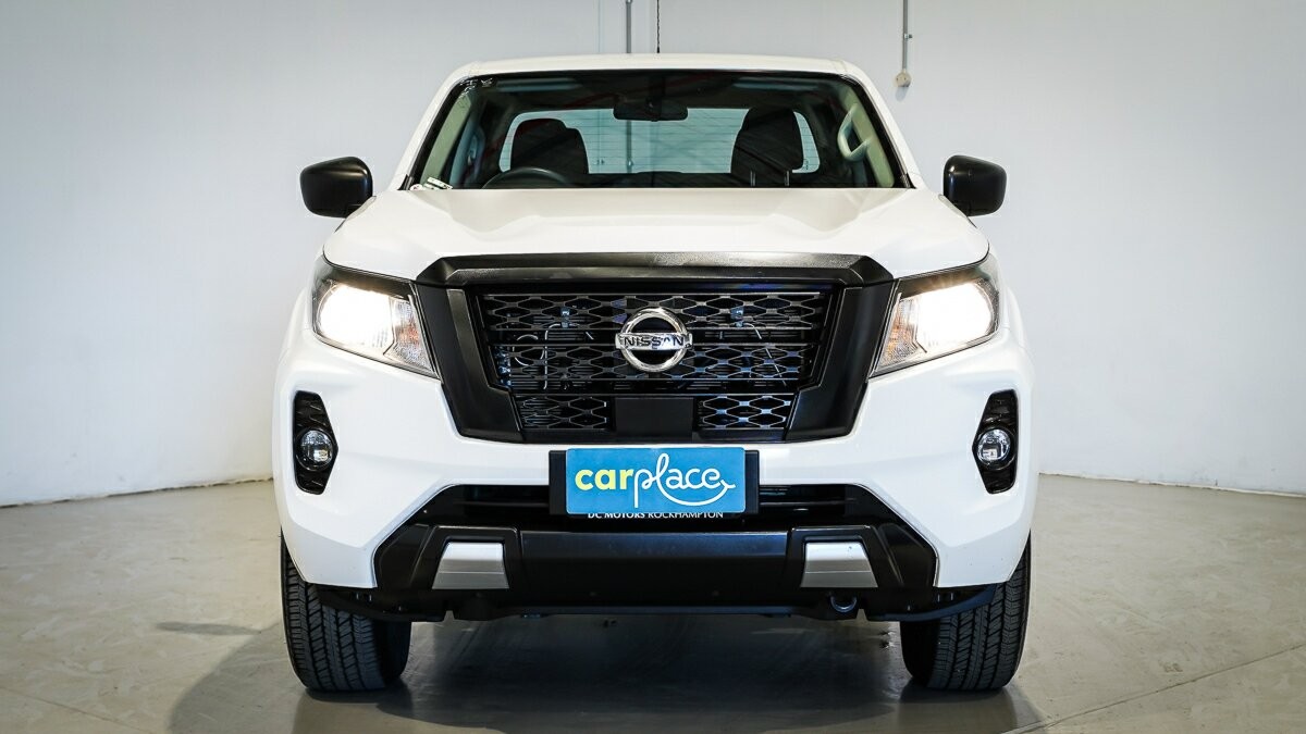 Nissan Navara image 2