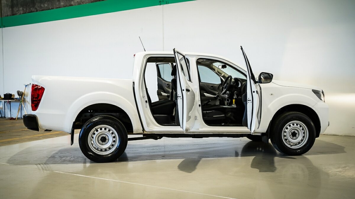 Nissan Navara image 4
