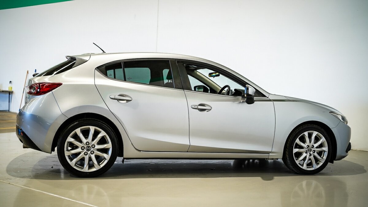 Mazda 3 image 4