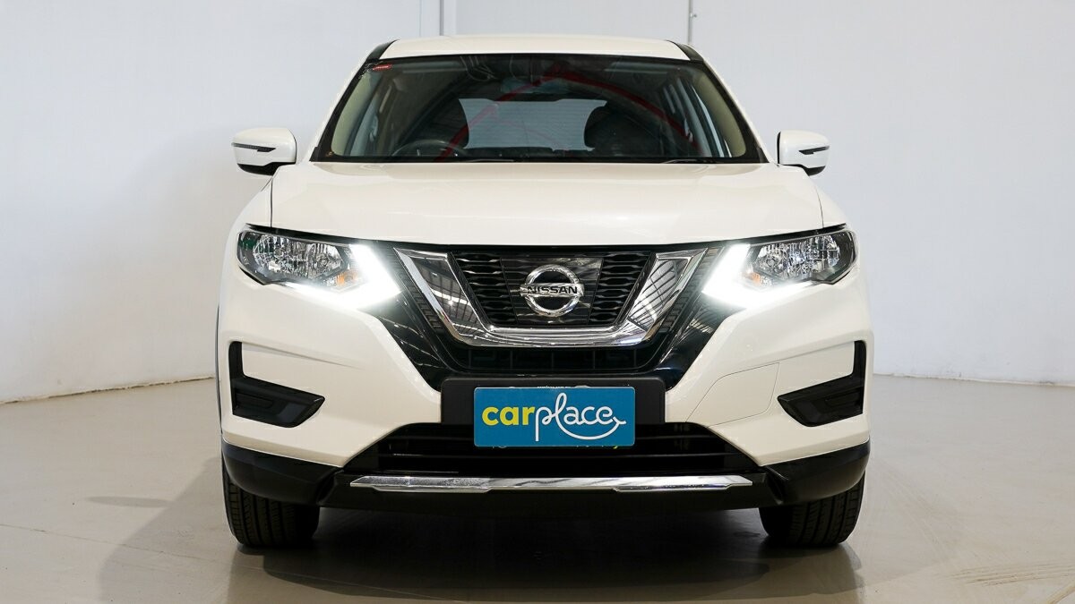 Nissan X-trail image 2