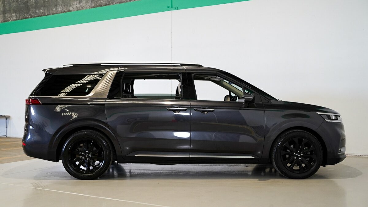 Kia Carnival image 3