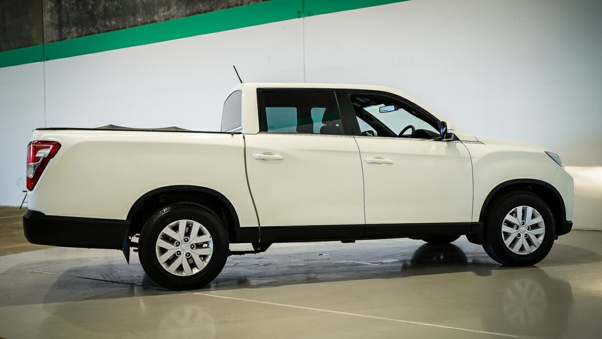 Ssangyong Musso image 4