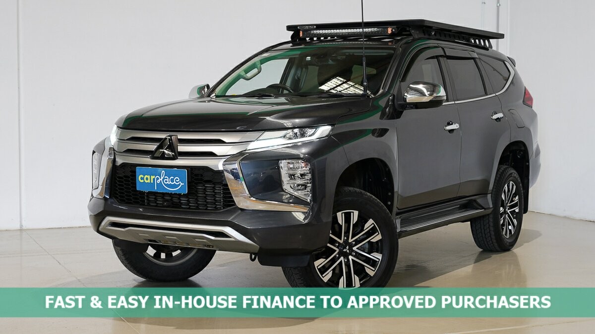 Mitsubishi Pajero Sport image 1