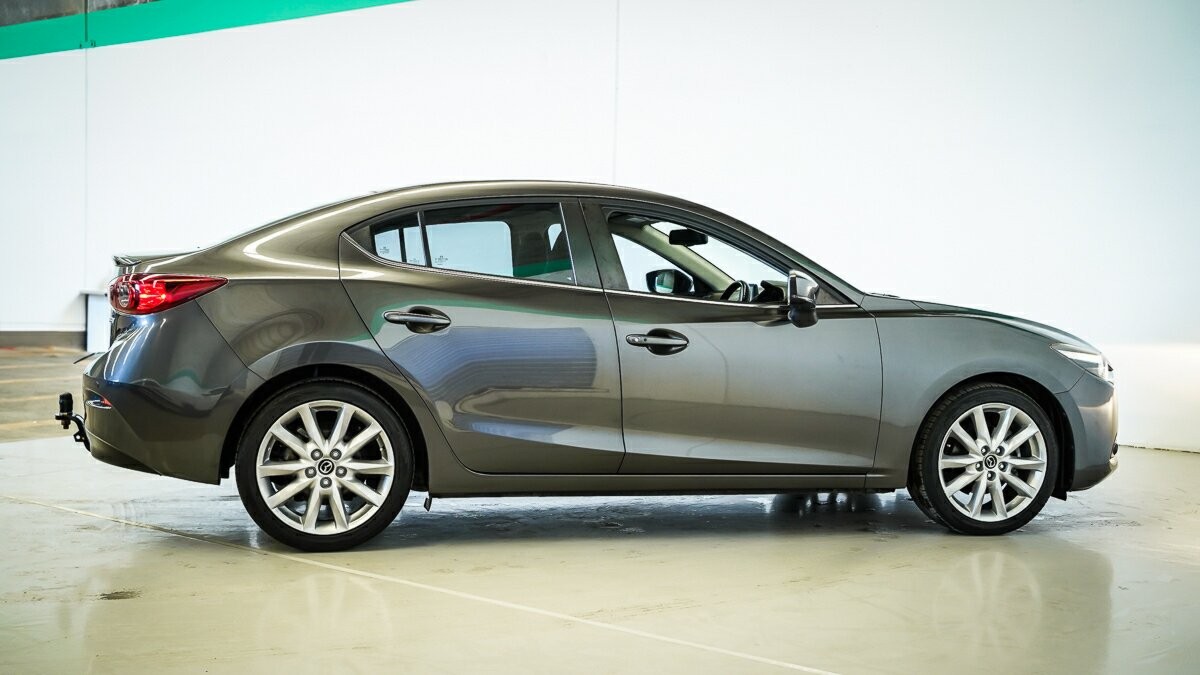 Mazda 3 image 4