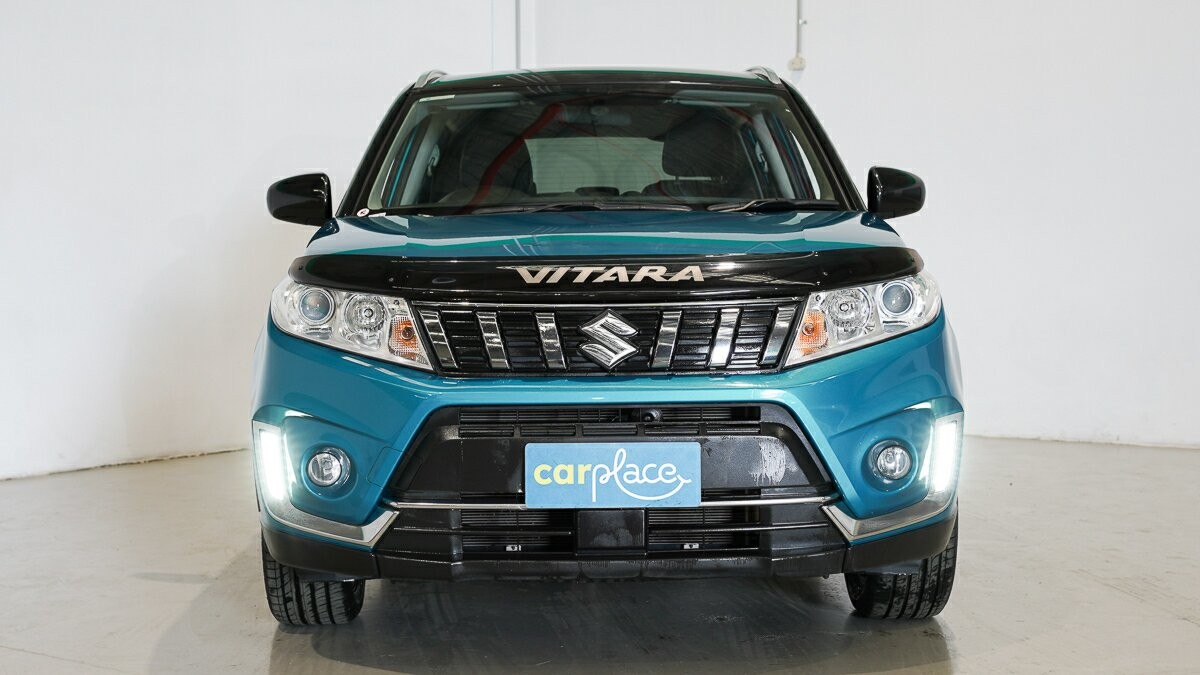 Suzuki Vitara image 2