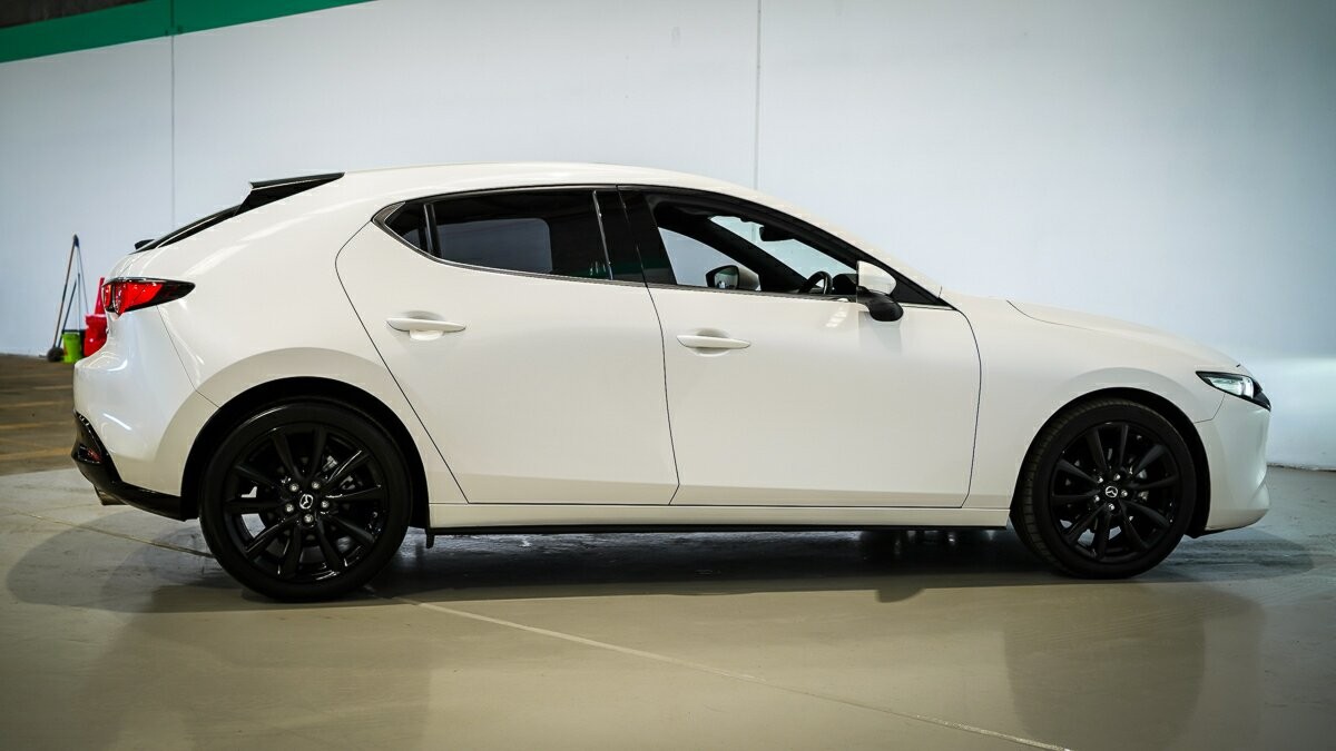 Mazda 3 image 4