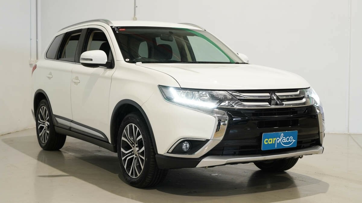 Mitsubishi Outlander image 3