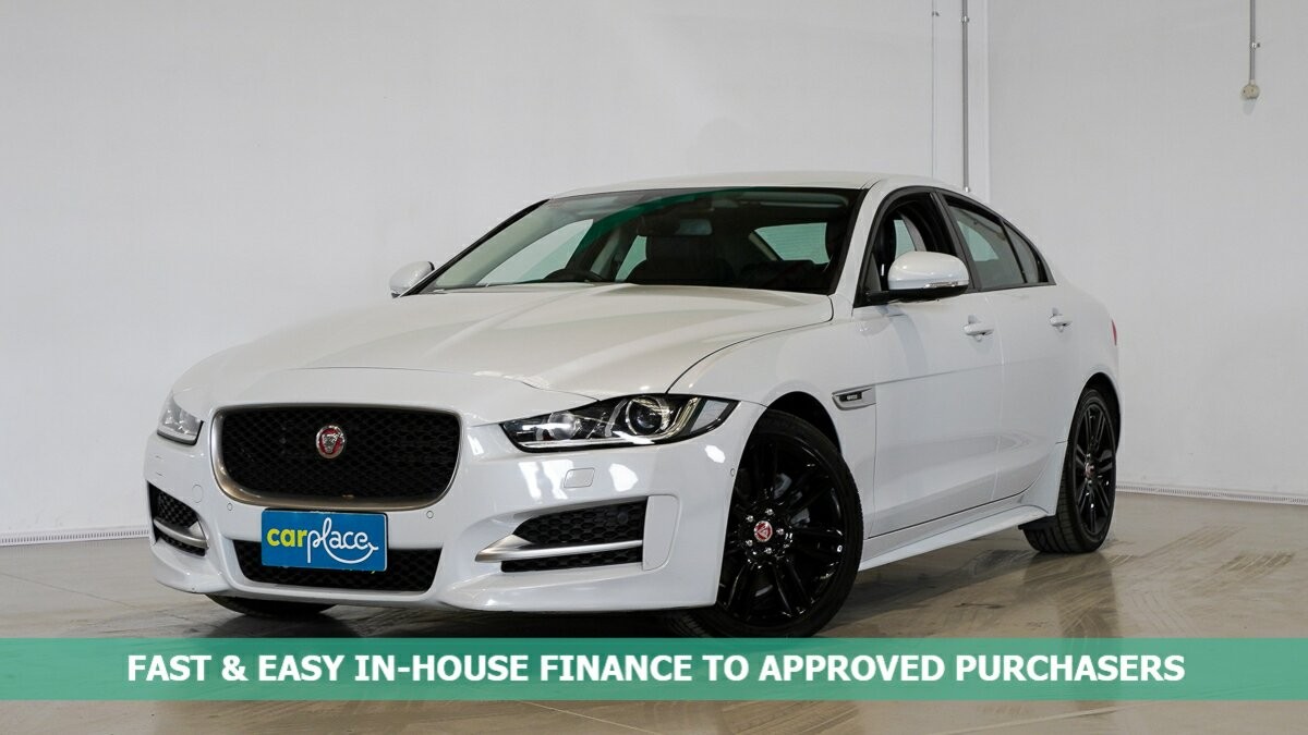 Jaguar Xe image 1