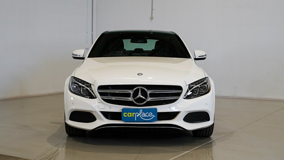 Mercedes Benz C-class image 2