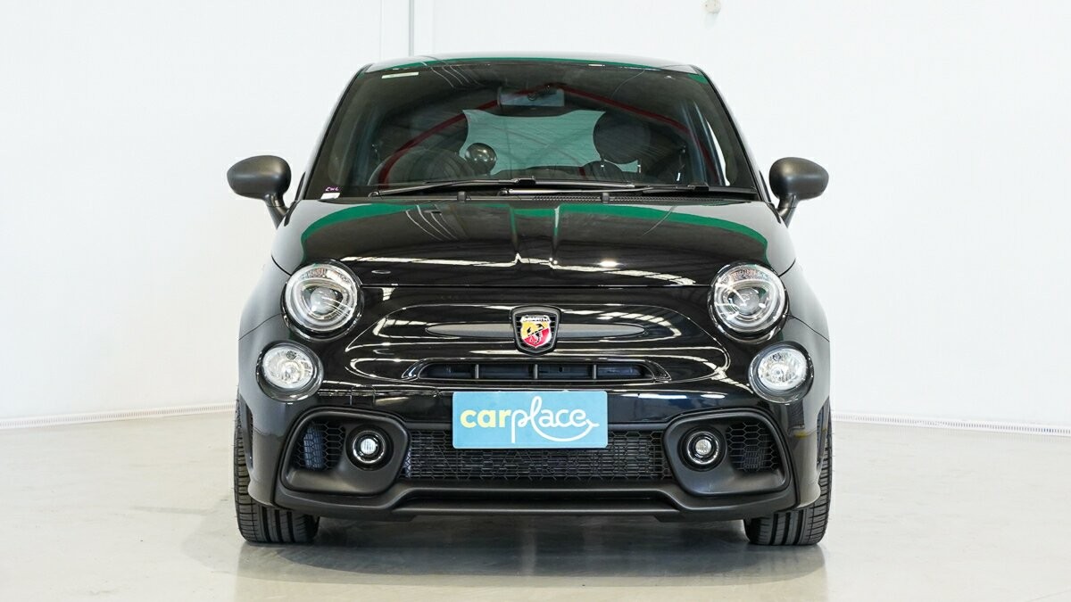 Abarth 695 image 2