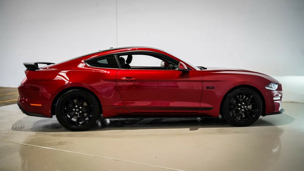 Ford Mustang image 4