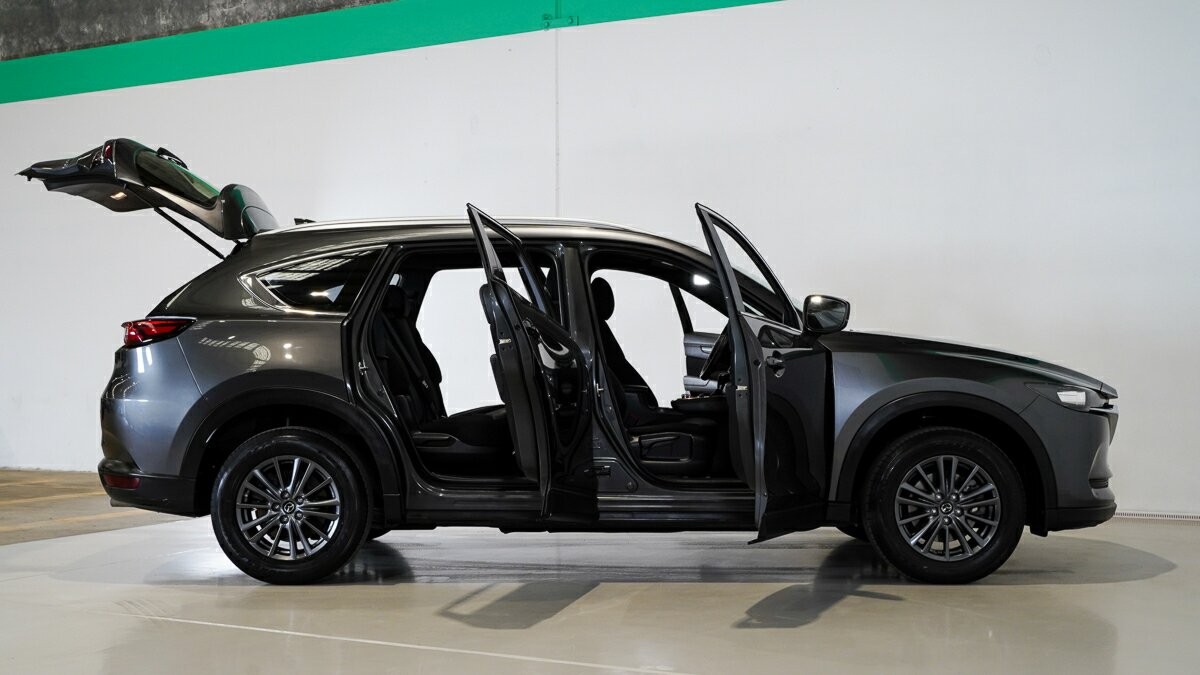 Mazda Cx-8 image 4
