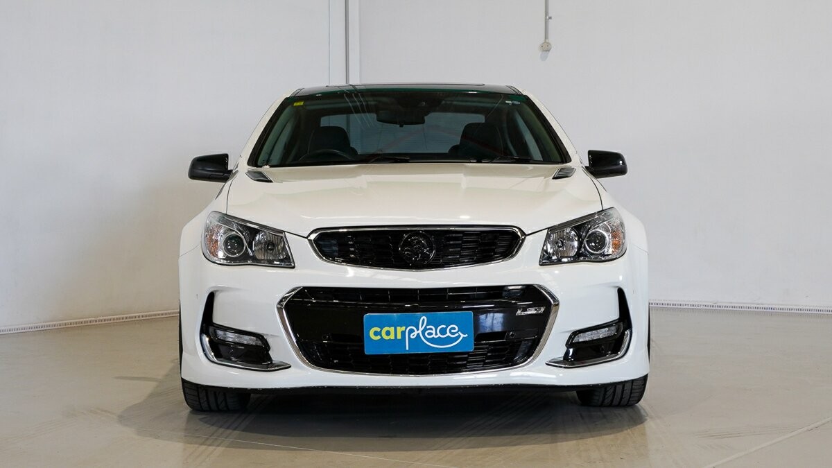 Holden Commodore image 2