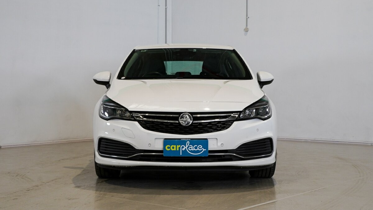 Holden Astra image 2
