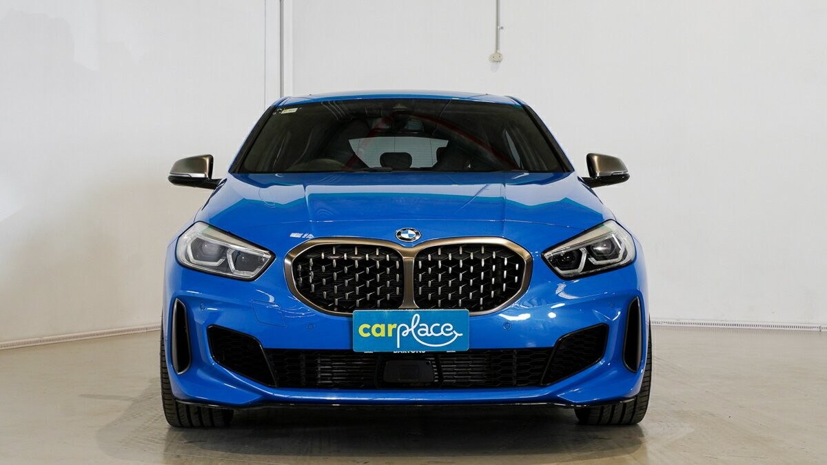 BMW 1 Series image 2