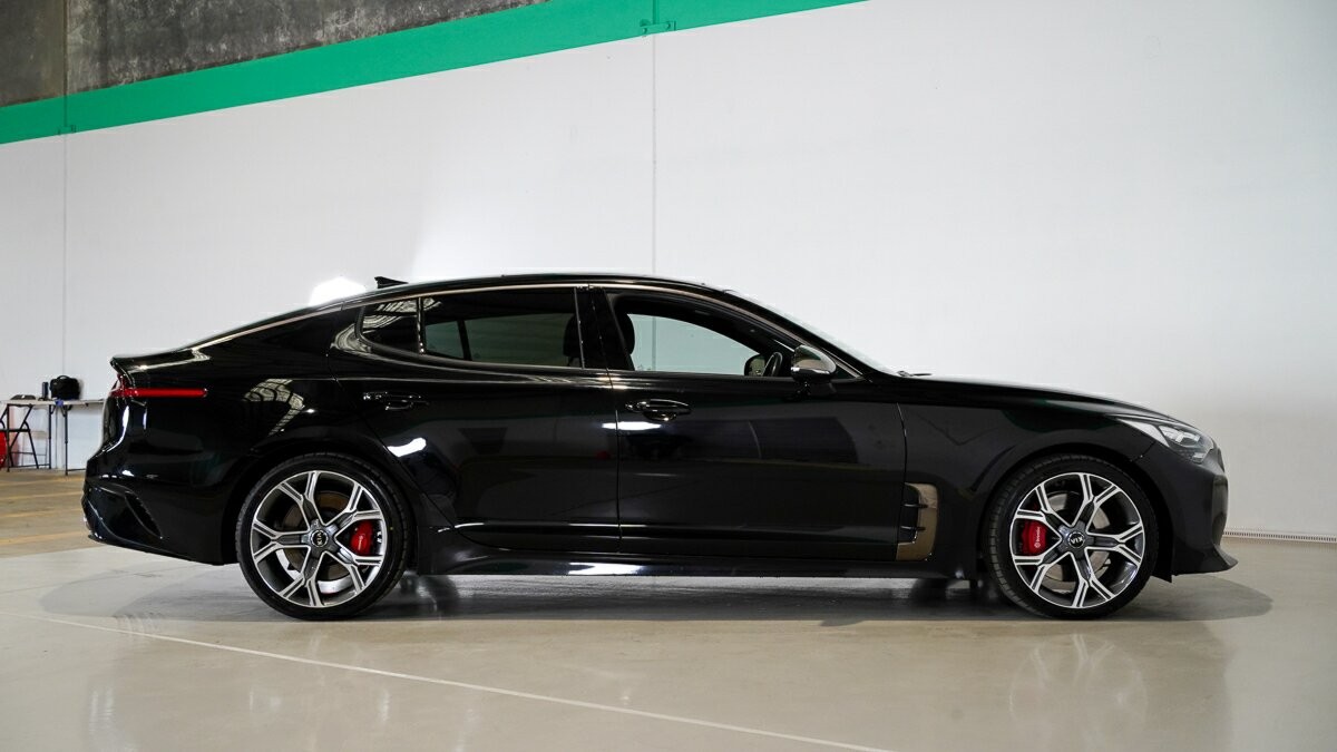 Kia Stinger image 4